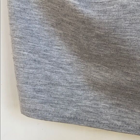 Hi Lo Tunic Length V Neck Top - Picture 4 of 5